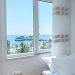 Grand View *