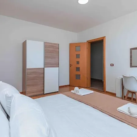 Grand View Apartment