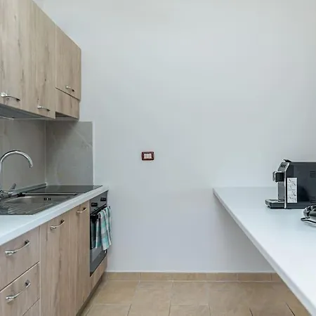 Grand View Apartment *