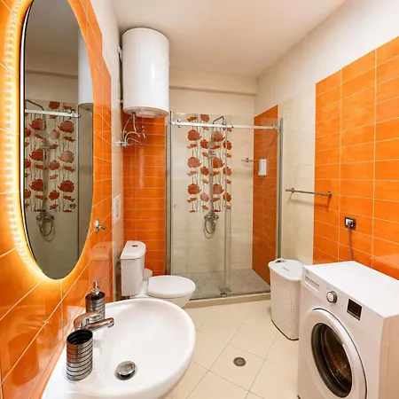 Grand View Apartment *